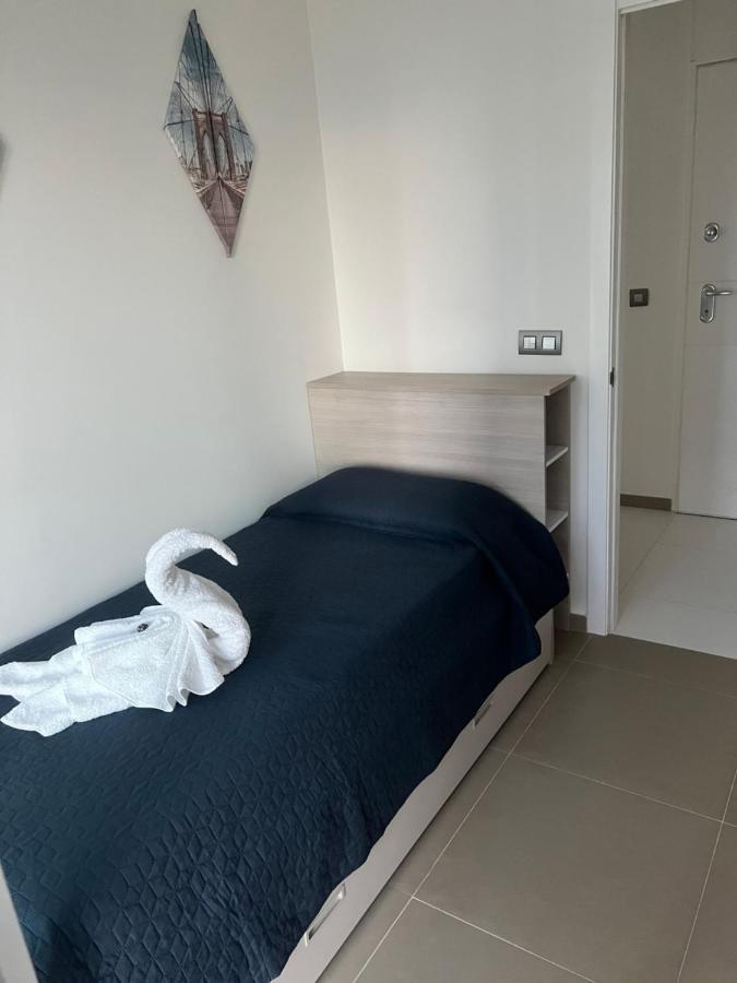Intempo Celia-Apartment At Famous Intempo Building Benidorm Bagian luar foto